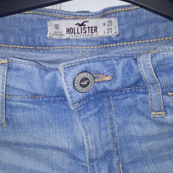 LADIES HOLLISTER JEANS - Picture 2 of 5